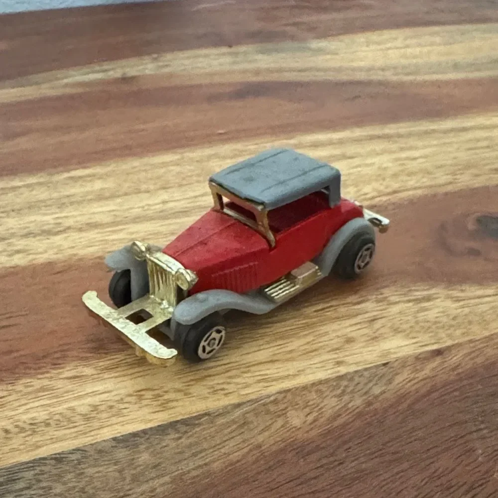Vintage Diecast 1930 Packard Victoria Model Reader’s Digest Red Classic Toy Car
